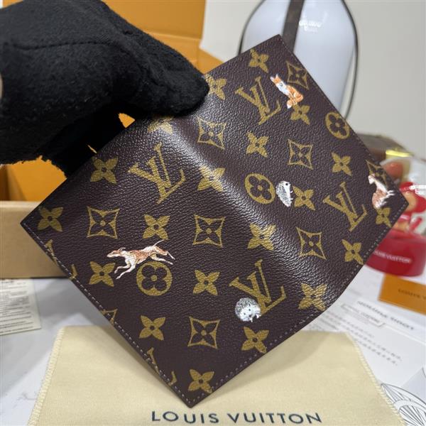 2026122105458661 270